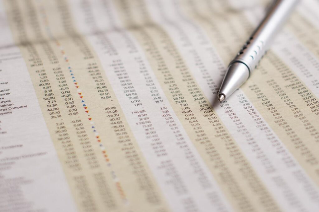 newspaper, stocks, stock price-1081412.jpg